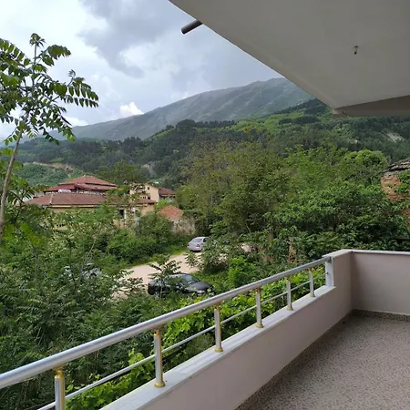 Sofi Apartamento Përmet
